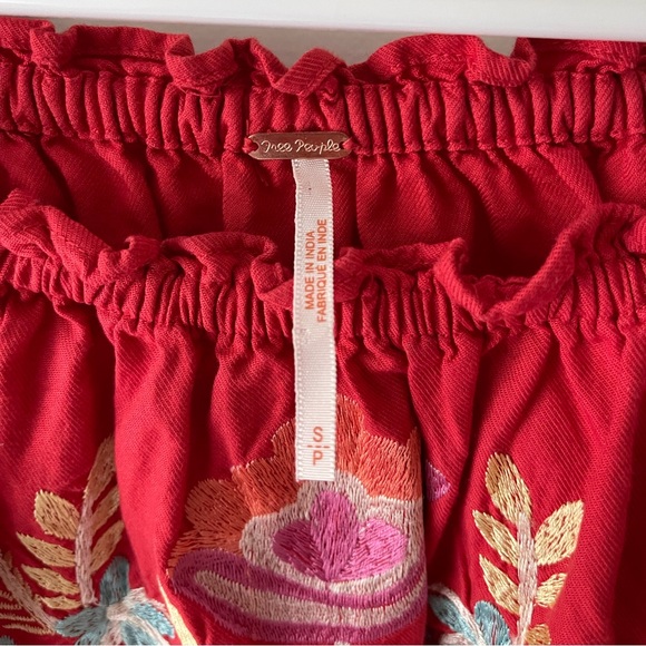 Free People Floral Embroidered “Peasant” Top - Picture 3 of 7